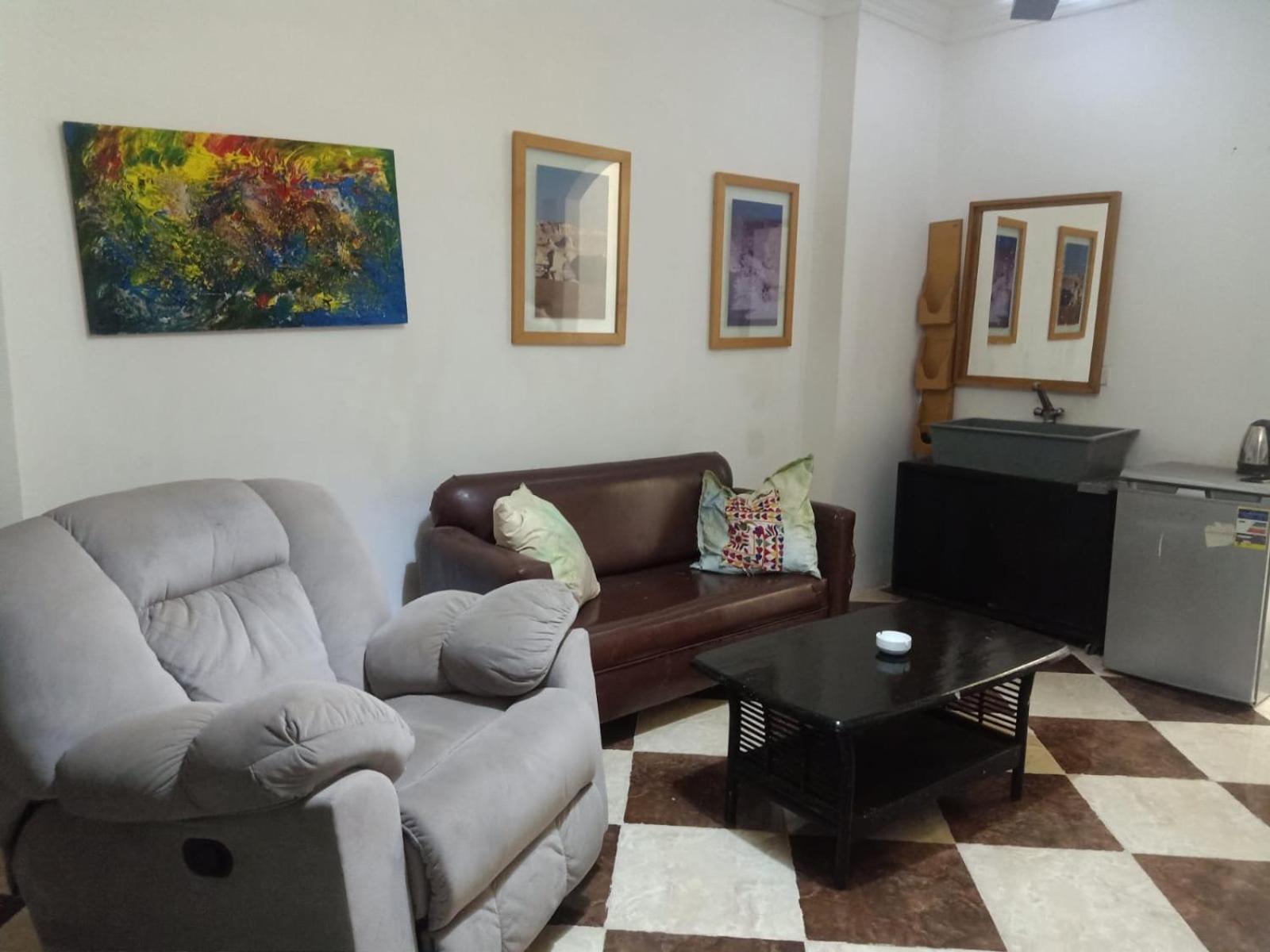 Appartement Bedroom With Bathroom Private Entrance In Sheraton Plaza Compound